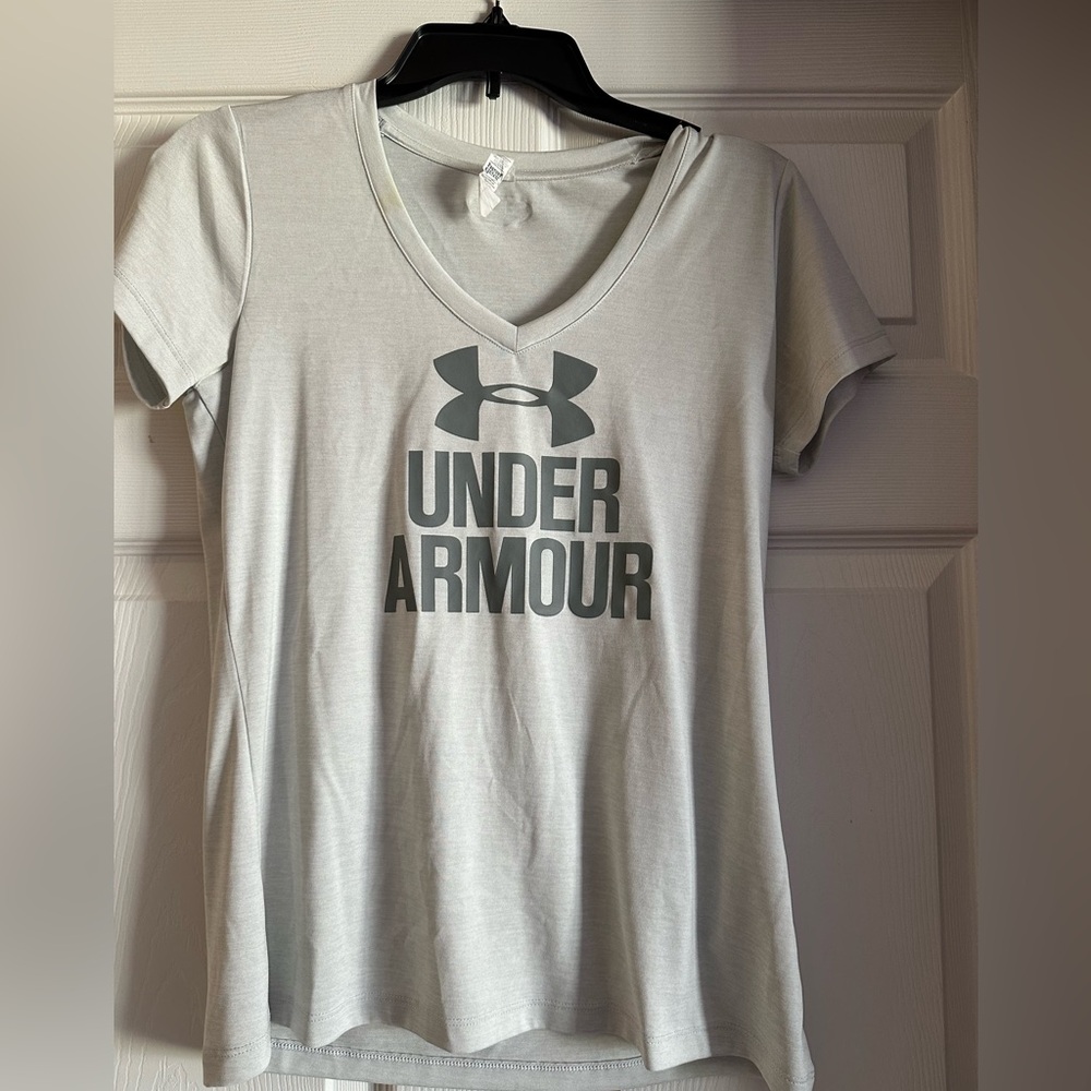 Xs v neck
